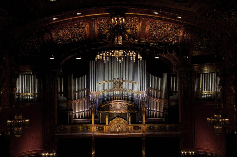 THE RENOVATED ORGAN AT THE LISZT ACADEMY